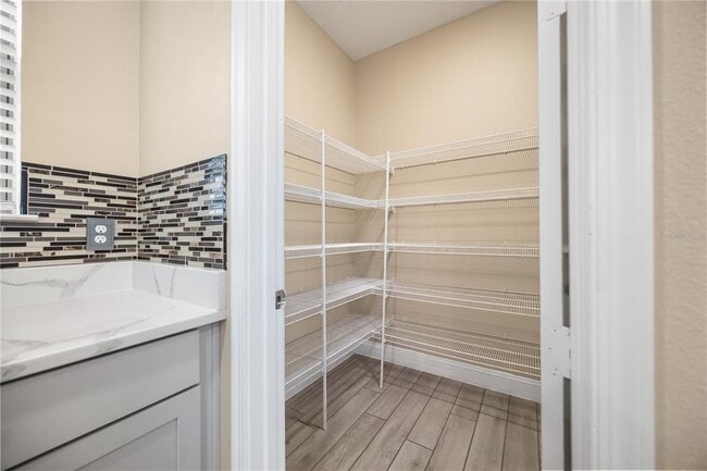 Building Photo - 8348 Vivaro Isle Way