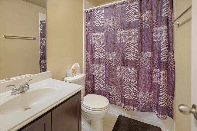 Building Photo - 6939 Hazelnut Ln