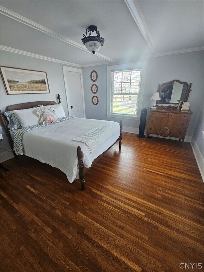 Building Photo - 204 S Broad St