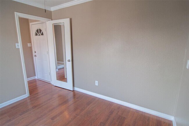 Building Photo - 16 Mariner Village Dr