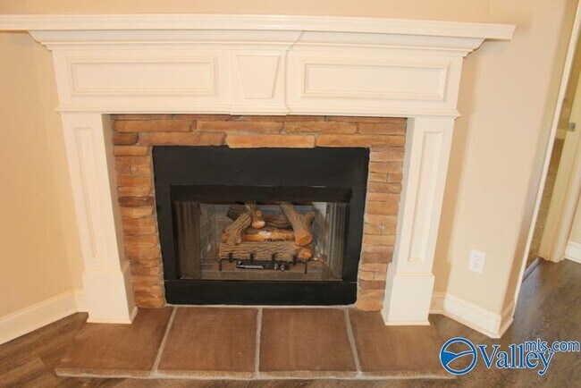 Building Photo - 441 E Mossyleaf Dr SW