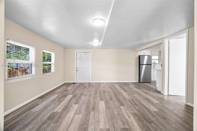 Building Photo - 212 SW 11th St