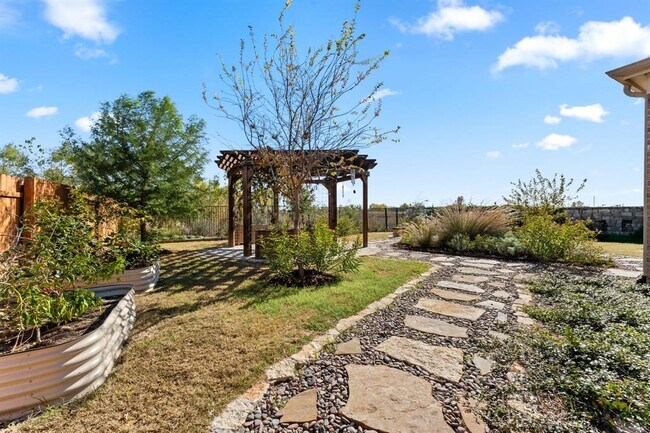 Building Photo - 7219 Auburn Blaze Ln