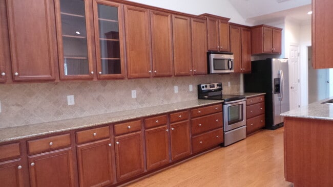 Building Photo - ~~~ Savannah Glen Townhome ~~~