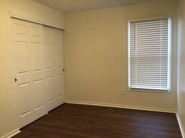 Building Photo - 726 Heartland Meadows Dr