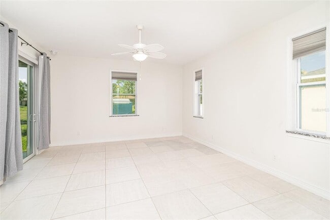 Building Photo - 3631 Roderigo Ave