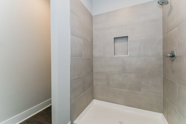Building Photo - 55 Greyfield Dr