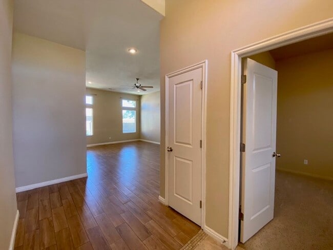 Building Photo - 394 N 2720 E