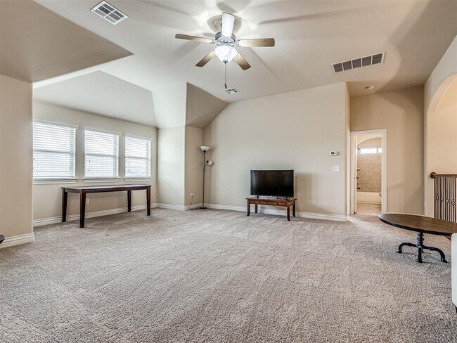 Building Photo - 2500 Cordgrass Ln