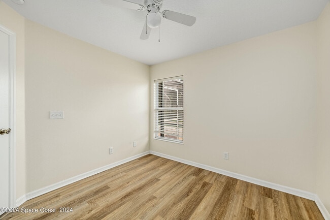 Building Photo - 1216 Foxridge Pl