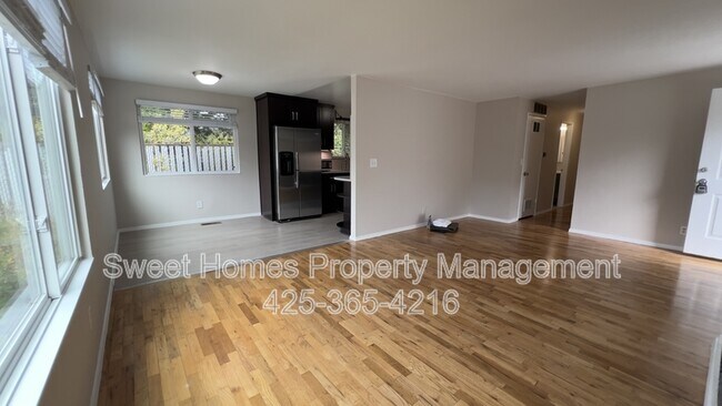 Building Photo - 5228 18th Ave SW