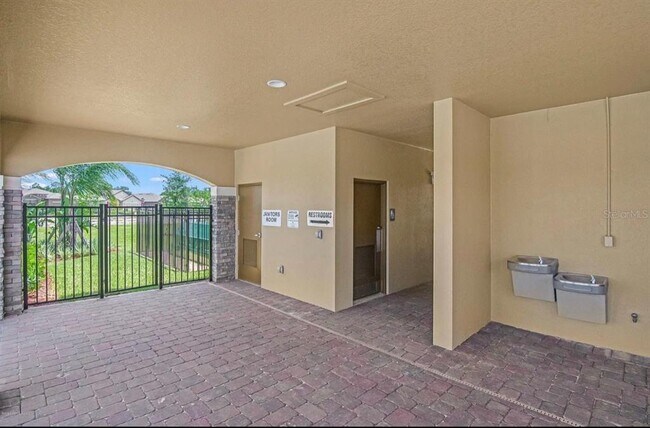 Building Photo - 822 Remington Green Dr SE