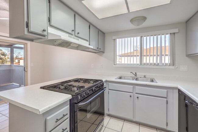 Building Photo - "Charming 2-Bed Oasis on Atlantic St – Mod...