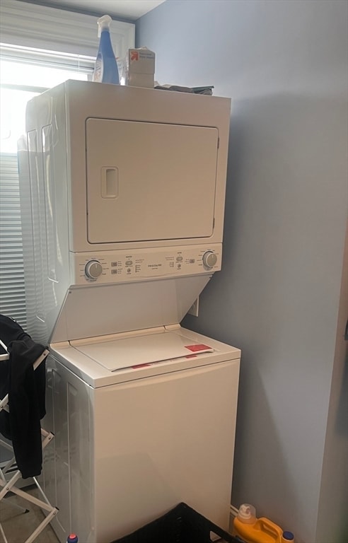 Building Photo - 148 W Foster St