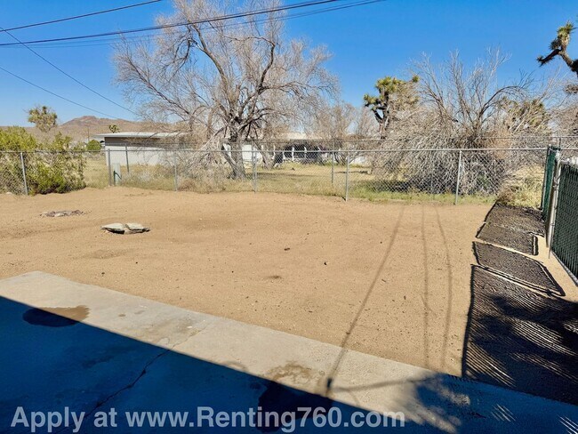 Building Photo - 6455 Linda Lee Dr