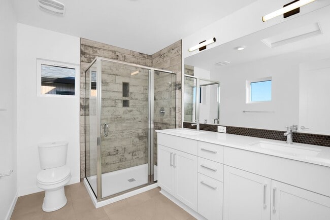 Building Photo - Contemporary 3 Bedroom 3 Bath with Attached Garage in Beacon Hill