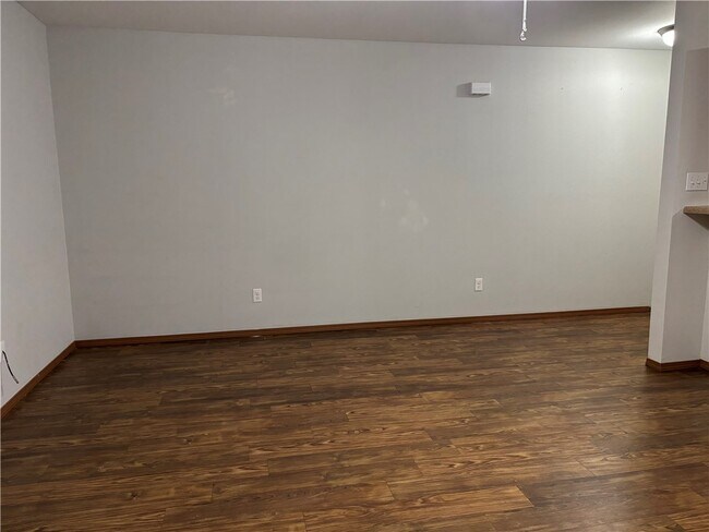 Building Photo - 112 Sage St