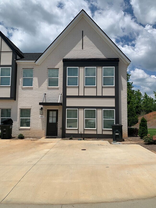 Primary Photo - Great Location on this 2BR Condo at The Mill