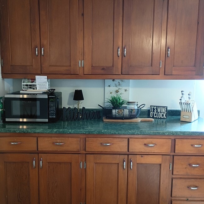 Building Photo - 59 View St