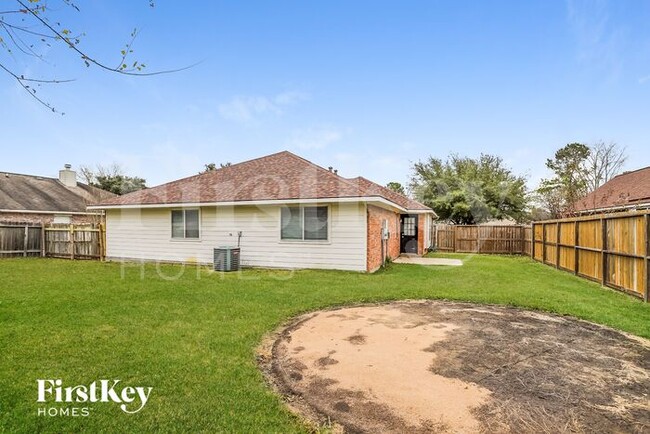 Building Photo - 12307 Thoreau Dr