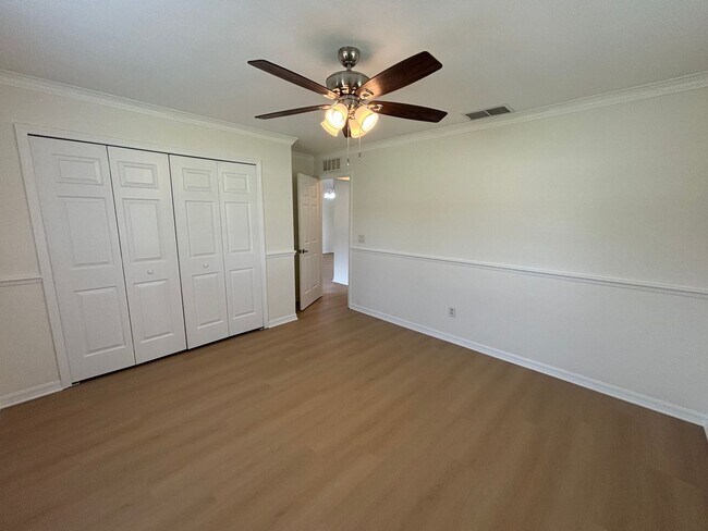 Building Photo - Emerald Point - Southwest Ocala | 3/2 1577 sqft