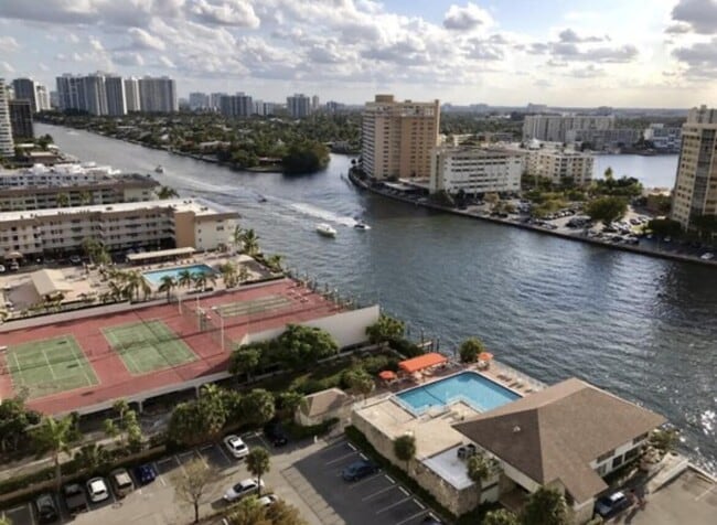 Building Photo - 1849 S Ocean Dr