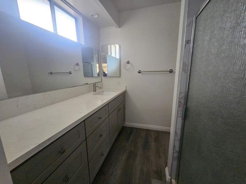 Building Photo - 23220 Pryor Pl