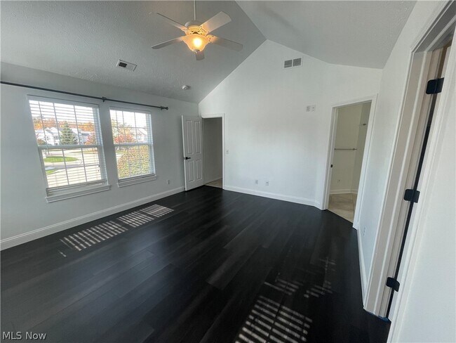 Building Photo - 351 E Legend Ct