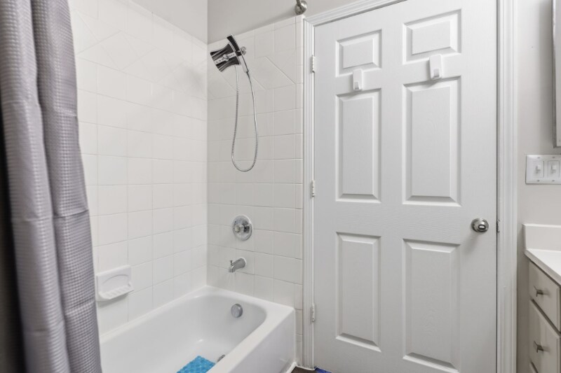 Building Photo - 1340 N Brickyard Rd