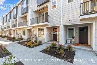 Building Photo - New Construction 3BD/3.5BA Lynnwood Townhome!