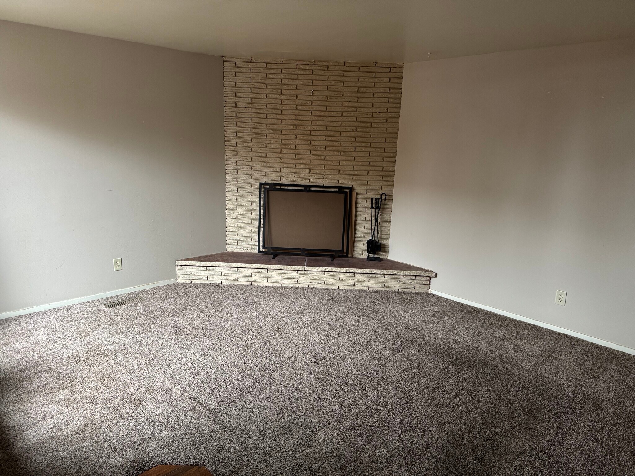 Living Rm/ Fireplace - 2059 N 250 W