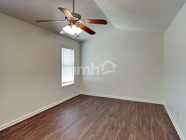 Building Photo - 11251 Heritage Green Dr