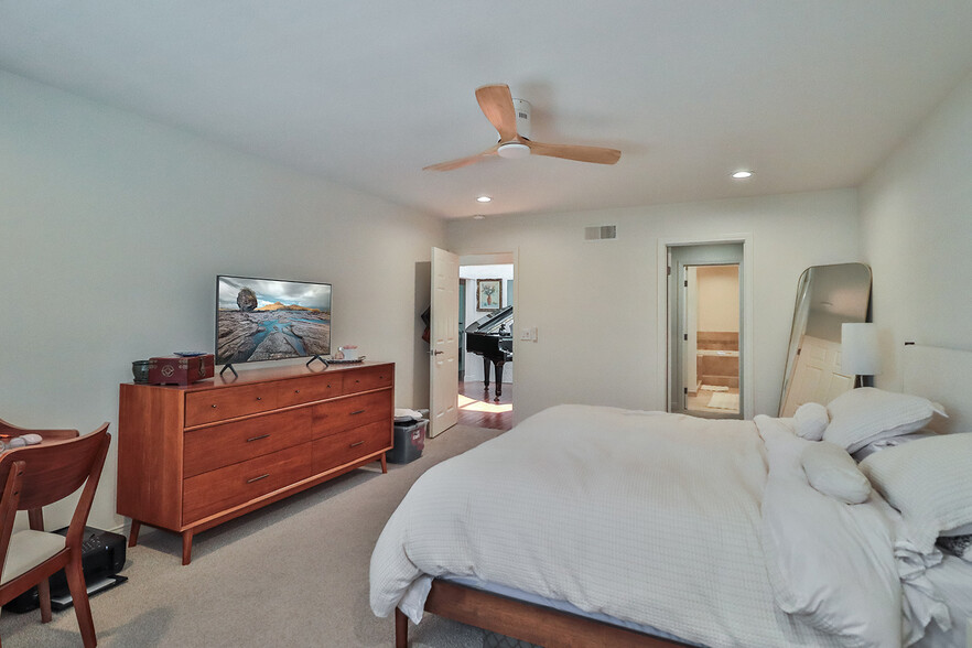 Building Photo - 1243 Clippers Cir