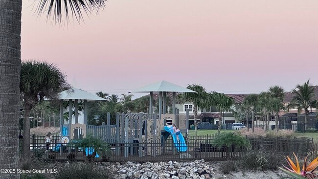 Building Photo - 759 Simeon Dr