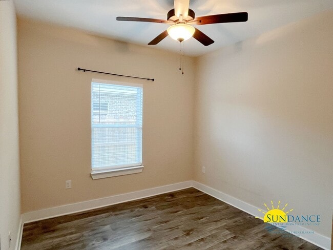 Building Photo - Beautiful 3 Bedroom Home in Milton!