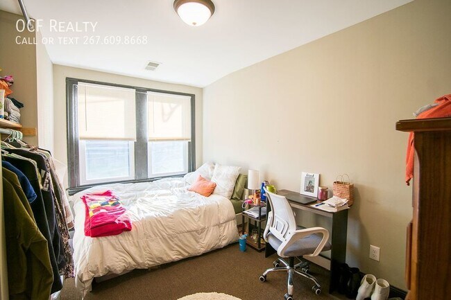 Building Photo - 5700 N 20th St