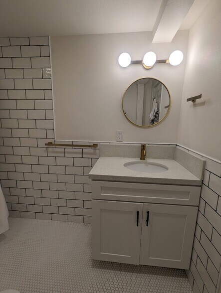 Building Photo - 732 Cedar Ave