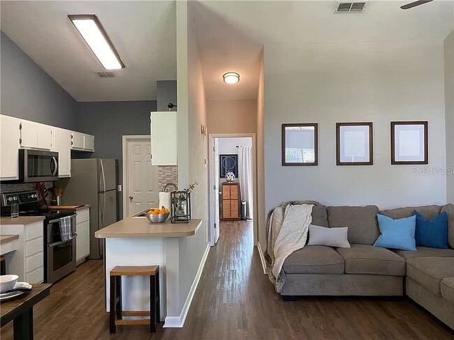 Building Photo - 2839 SW 39th Ave