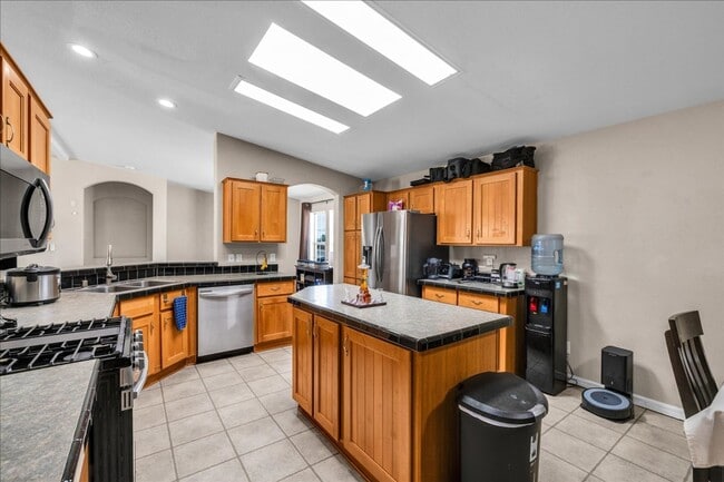 Building Photo - 29 Palms home in great neighborhood!