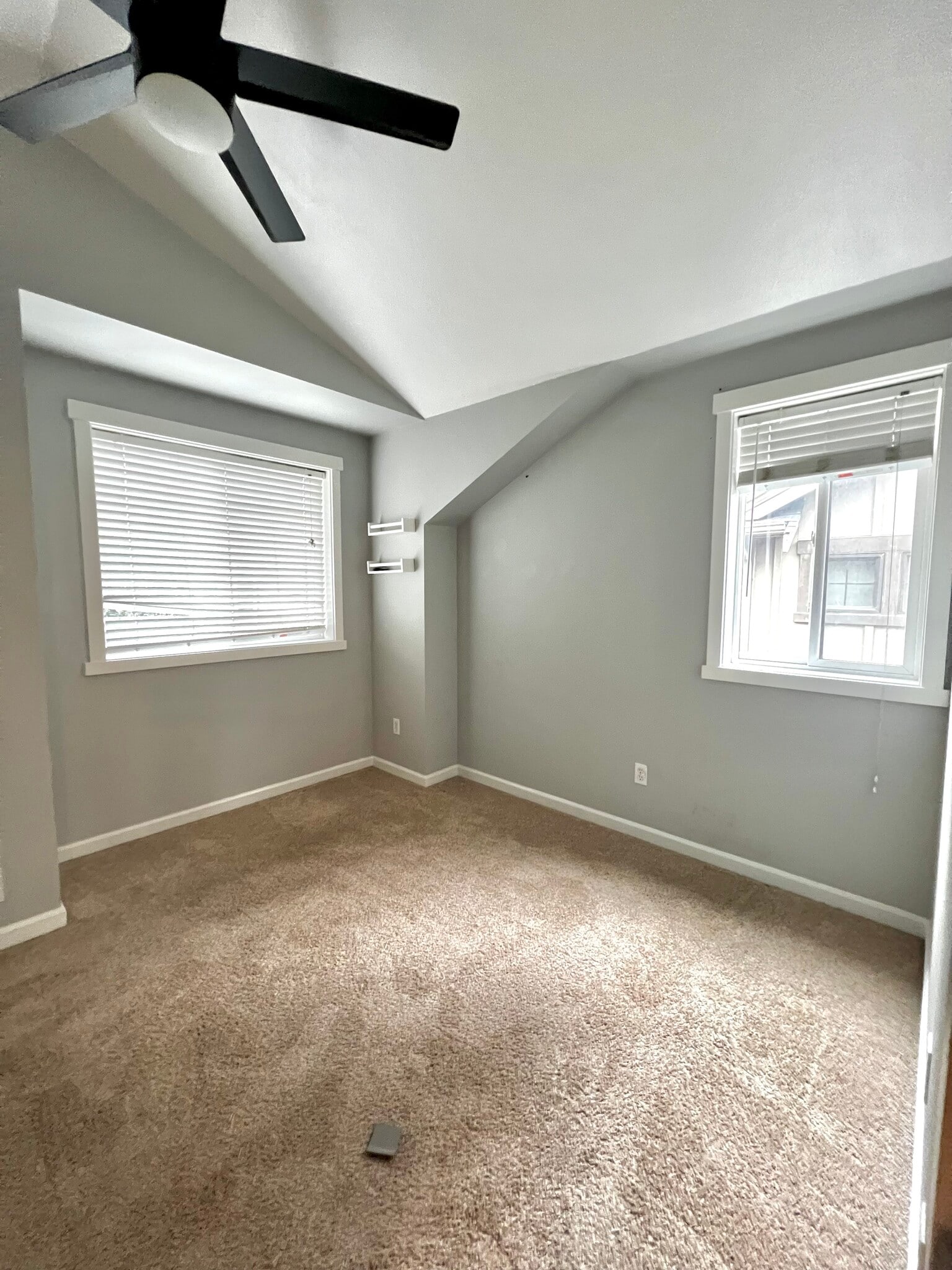 Building Photo - 1017 NE 125th St