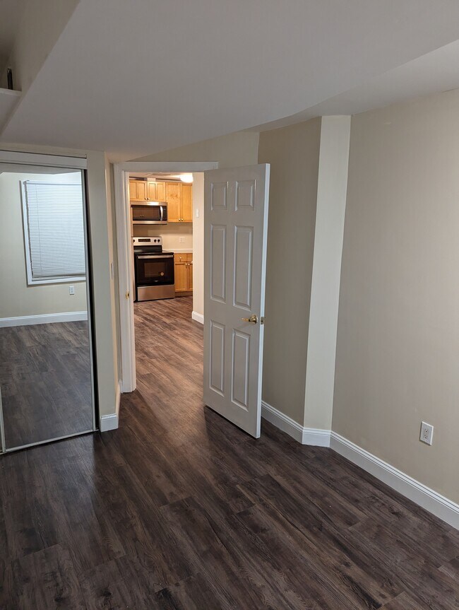 Building Photo - 41 May St