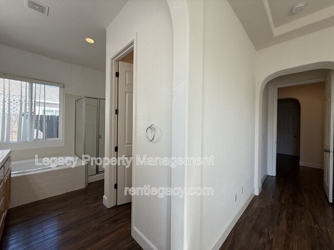 Building Photo - 1700 Charm Way