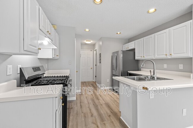 Building Photo - 4224 Lake Woodard Dr