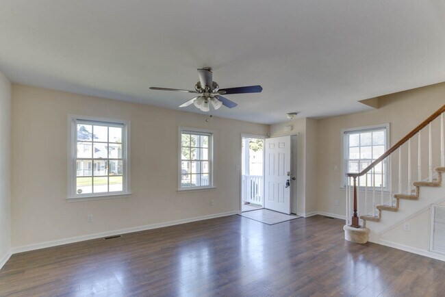 Building Photo - 2 Alden Ave