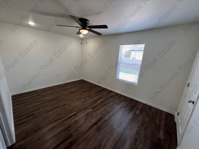 Building Photo - 2129 Bobwhite Ct
