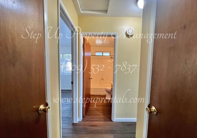 Building Photo - Charming 3-Bedroom Retreat with Modern Updates and Scenic Views in Ponderosa Hills