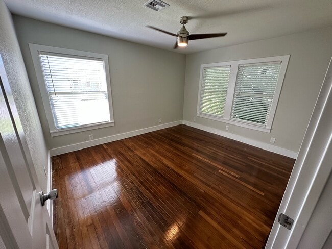 Building Photo - 5407 Menard Ave