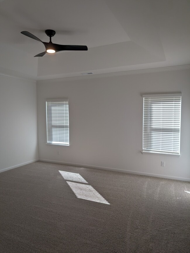 Building Photo - NEW 3bd/3bth Ranch -Golf Course View- OCTO...