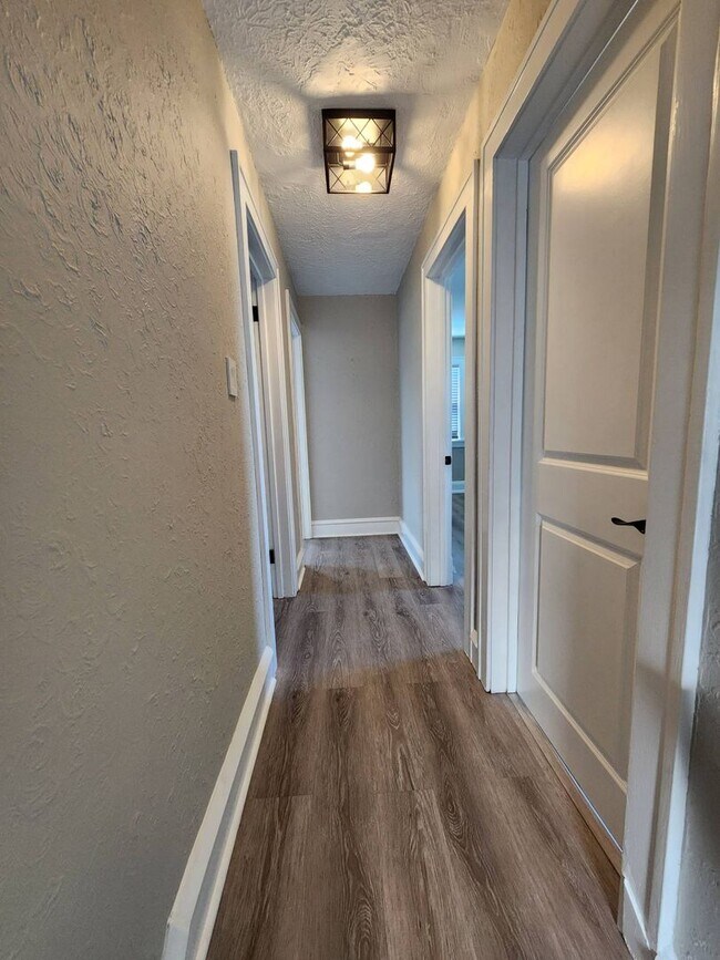 Building Photo - Newly Renovated 3-Bedroom Property in Prim...