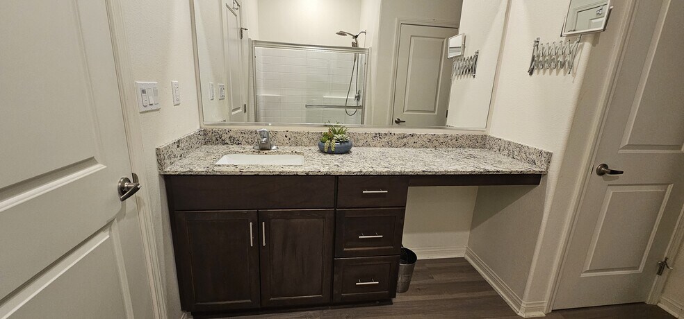 Building Photo - 10310 Spanish Moss Dr